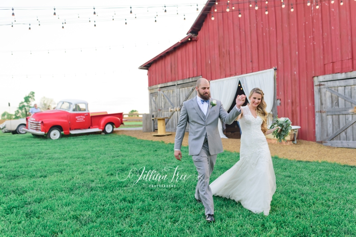 wedding at Owen's Farm